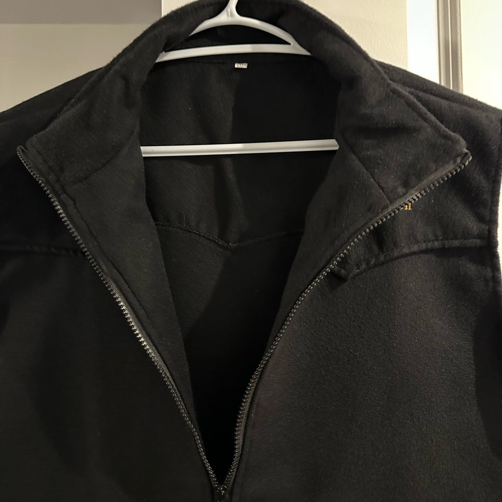 Yellowstone: Dutton Ranch black vest - Picture 2 of 3